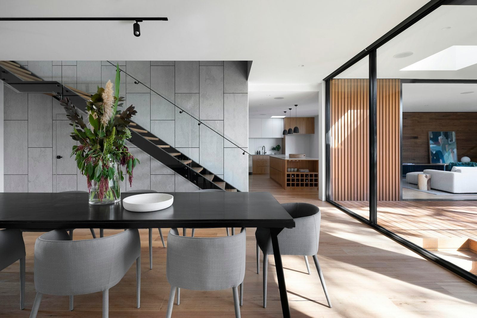 How to Develop a Custom Melamine Decor With a Factory